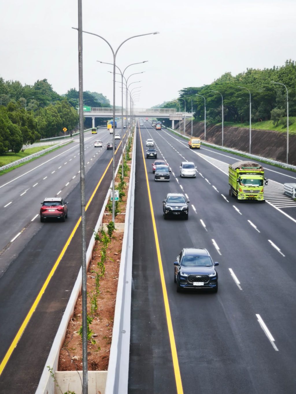 Ilustrasi Arus Lalu Lintas ASTRA Infra Toll Road Cikopo-Palimanan
