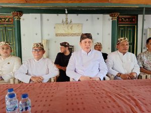 Pasar Rakyat Muludan Meriahkan Peringatan Maulid Nabi Muhammad SAW di Keraton Kasepuhan