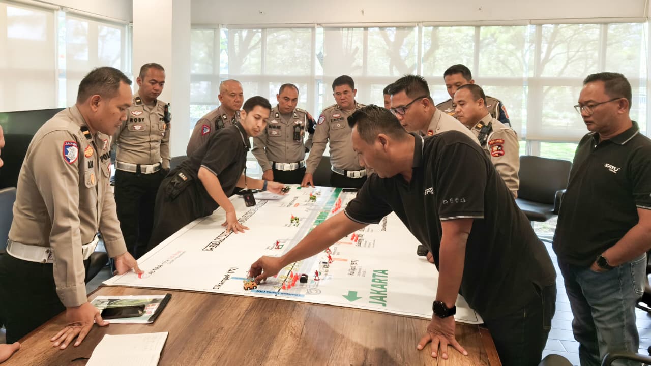 Foto 2_Kolaborasi Astra Tol Cipali Bersama Kepolisian Dalam Tactical Floor Game (TFG)